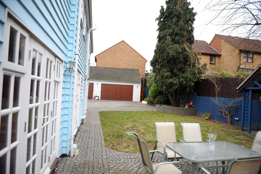 The Greyhound Cottage Chigwell Extérieur photo