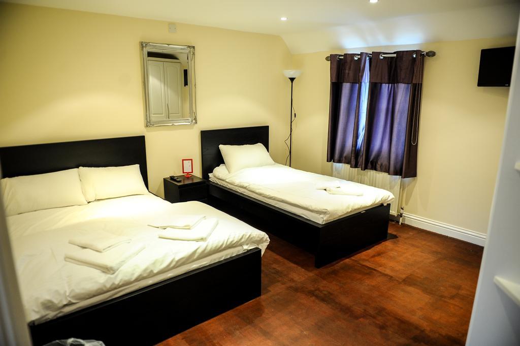 The Greyhound Cottage Chigwell Extérieur photo