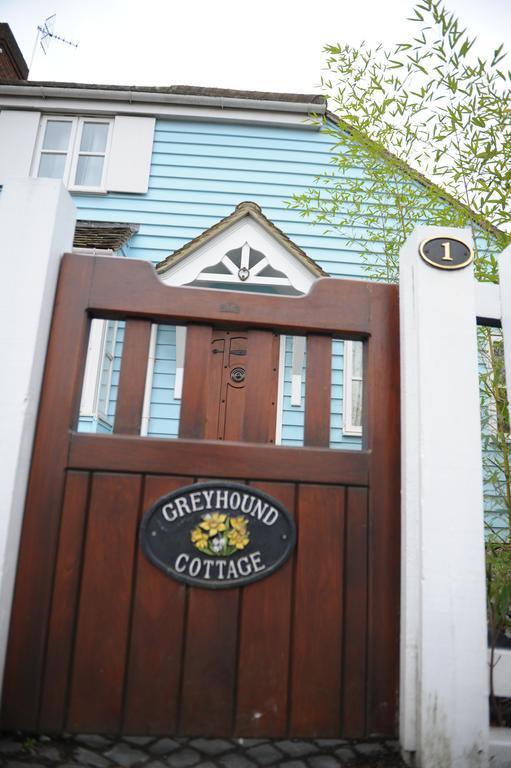 The Greyhound Cottage Chigwell Extérieur photo