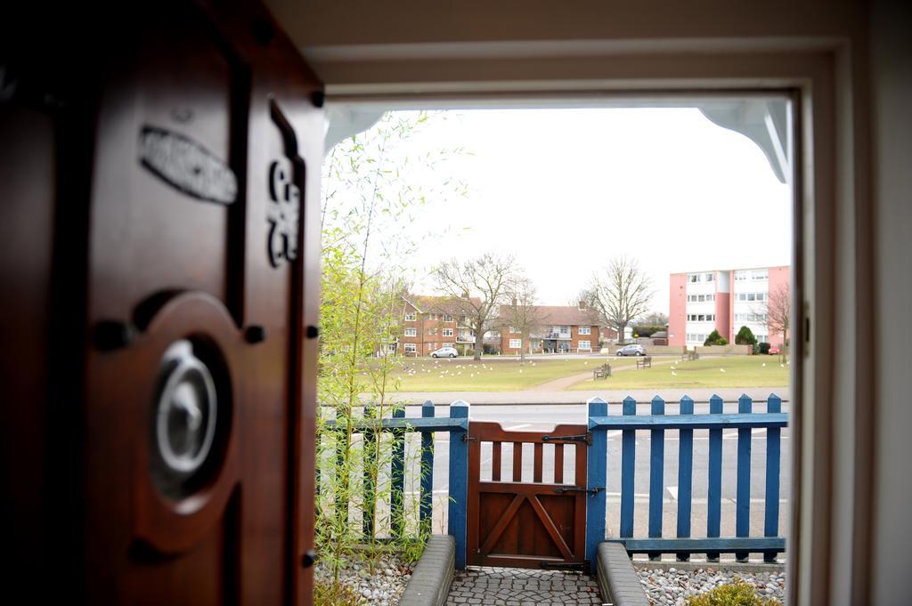 The Greyhound Cottage Chigwell Extérieur photo