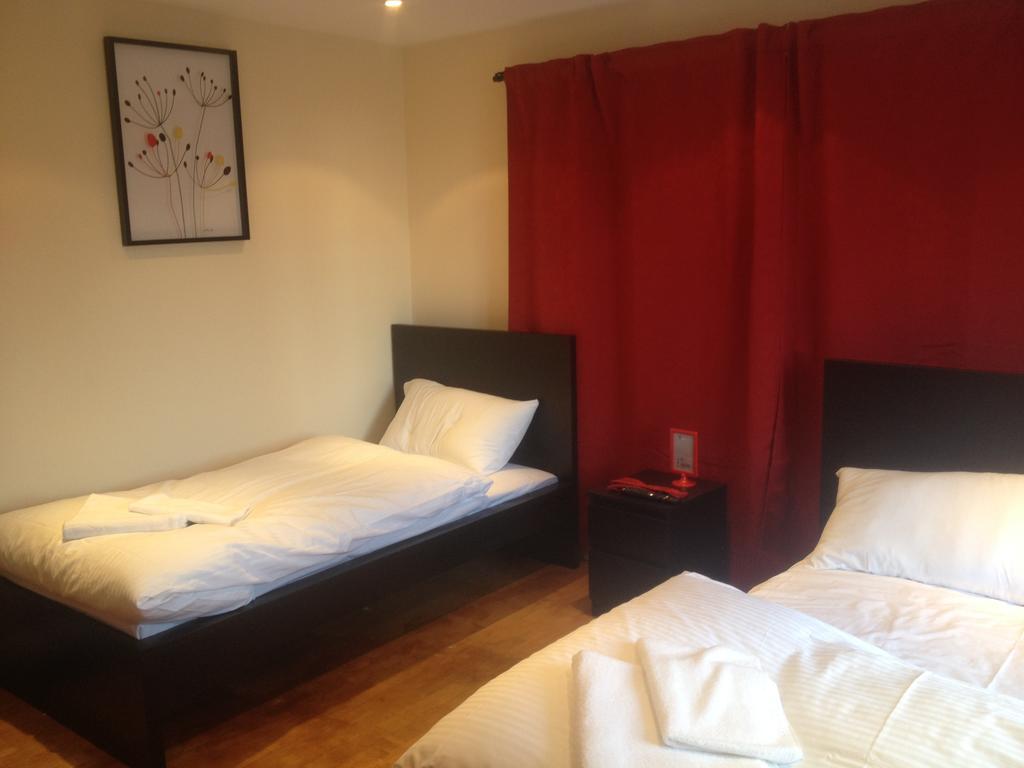 The Greyhound Cottage Chigwell Extérieur photo