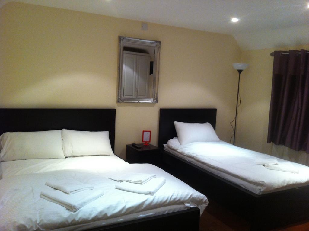 The Greyhound Cottage Chigwell Chambre photo