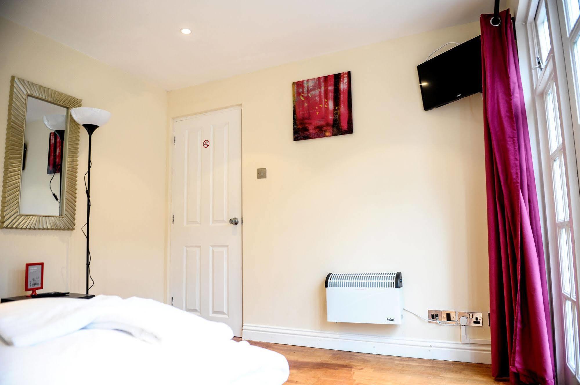 The Greyhound Cottage Chigwell Extérieur photo