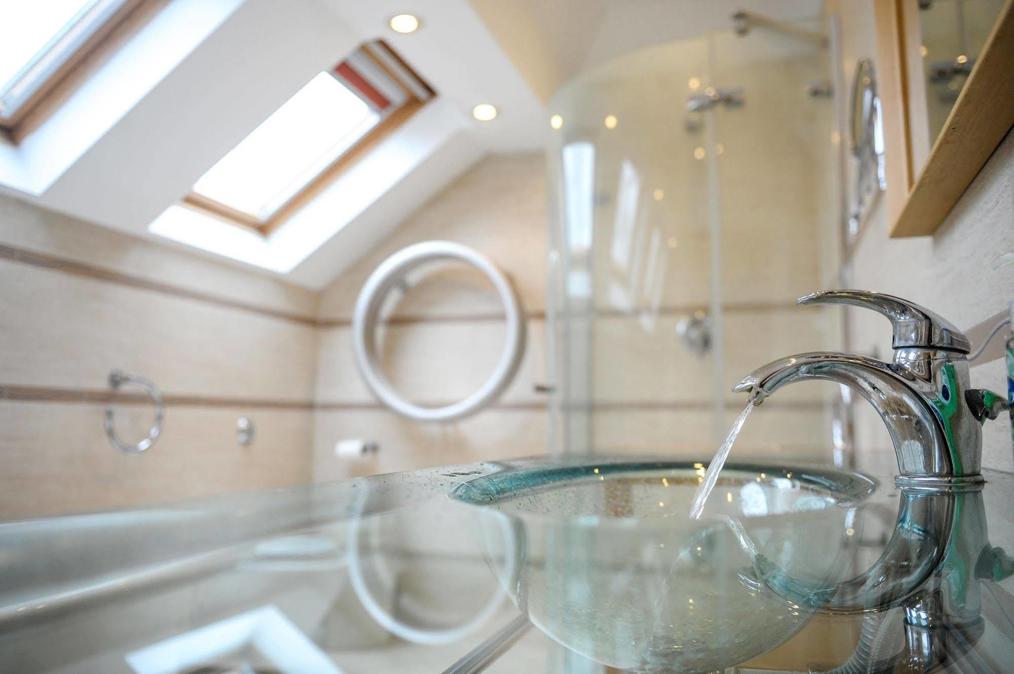 The Greyhound Cottage Chigwell Extérieur photo